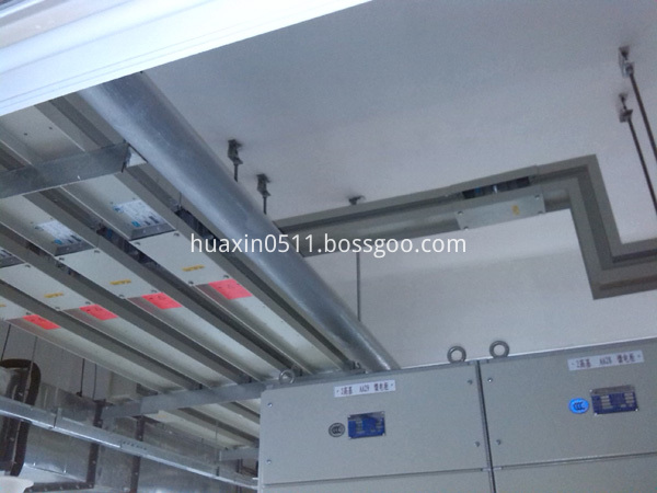 Low voltage busbar trunking